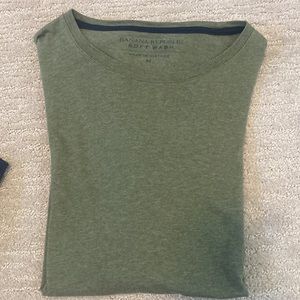 Banana Republic, soft wash, long sleeve t-shirt, size medium